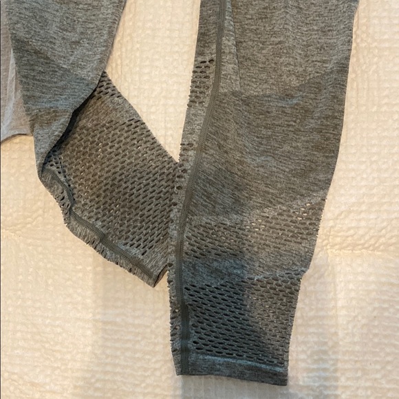 VS PINK seamless leggings - Picture 2 of 4